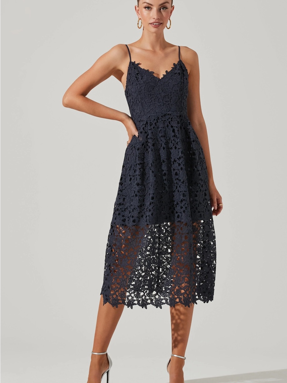 ASTR The Label NWT Navy Floral Lace Cocktail Midi Dress